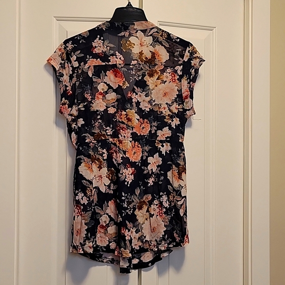 Maternity Blouse, USL (Bundle and offer for all Maternity items) - Picture 4 of 5